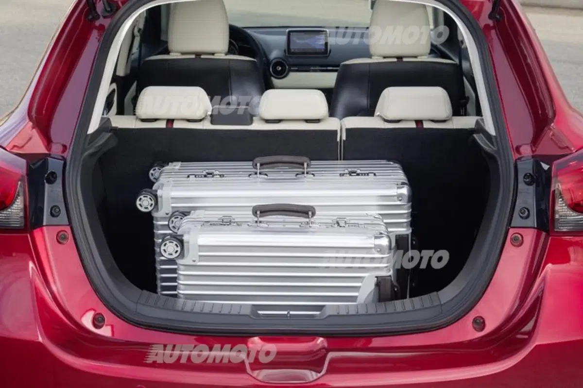 Nuova Mazda2 (41)