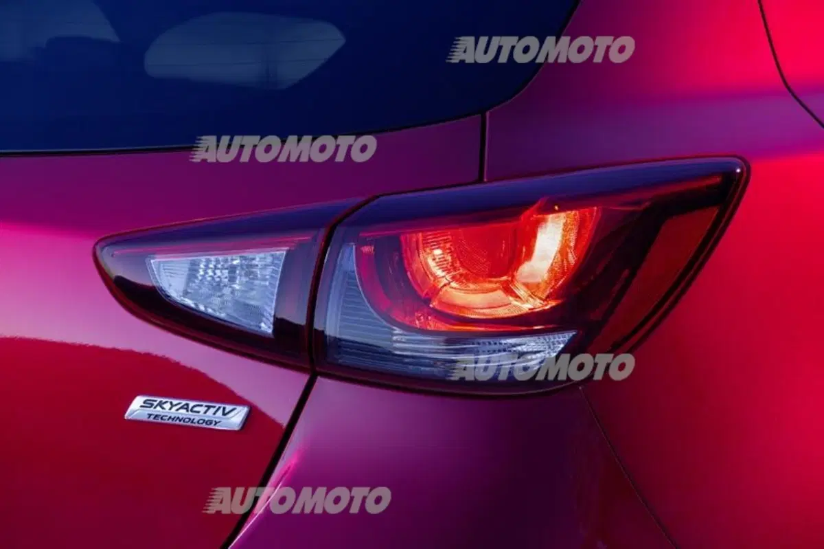 Nuova Mazda2 (44)