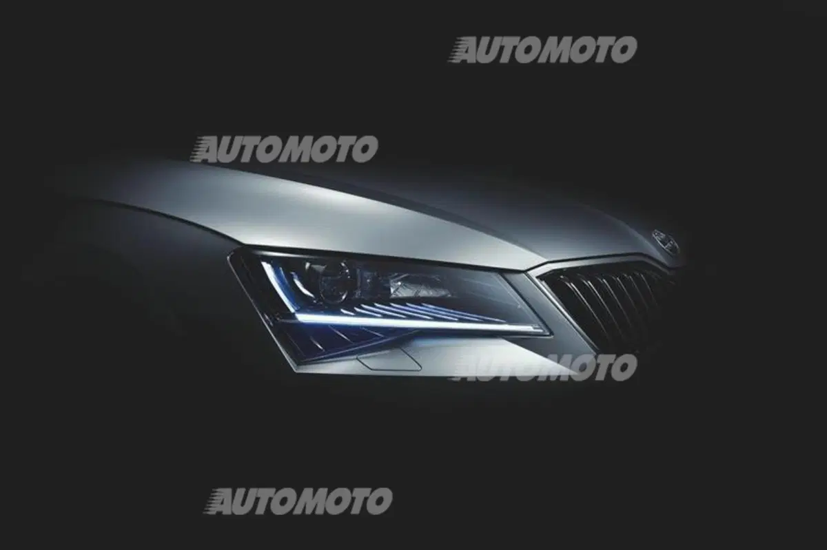 Nuova Skoda Superb: look tagliente e tanta tecnologia (10)