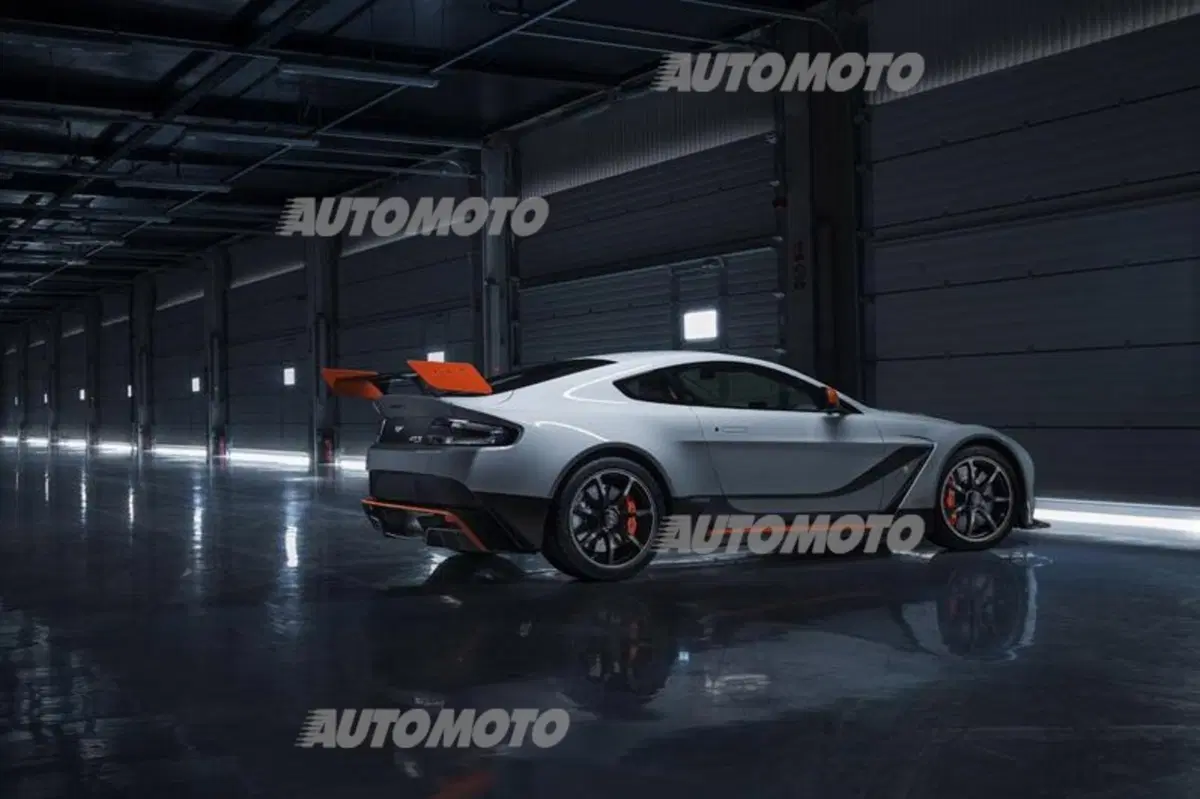 Aston Martin V12 Vantage GT3 special edition: 1.565 kg per 600 cv (16)