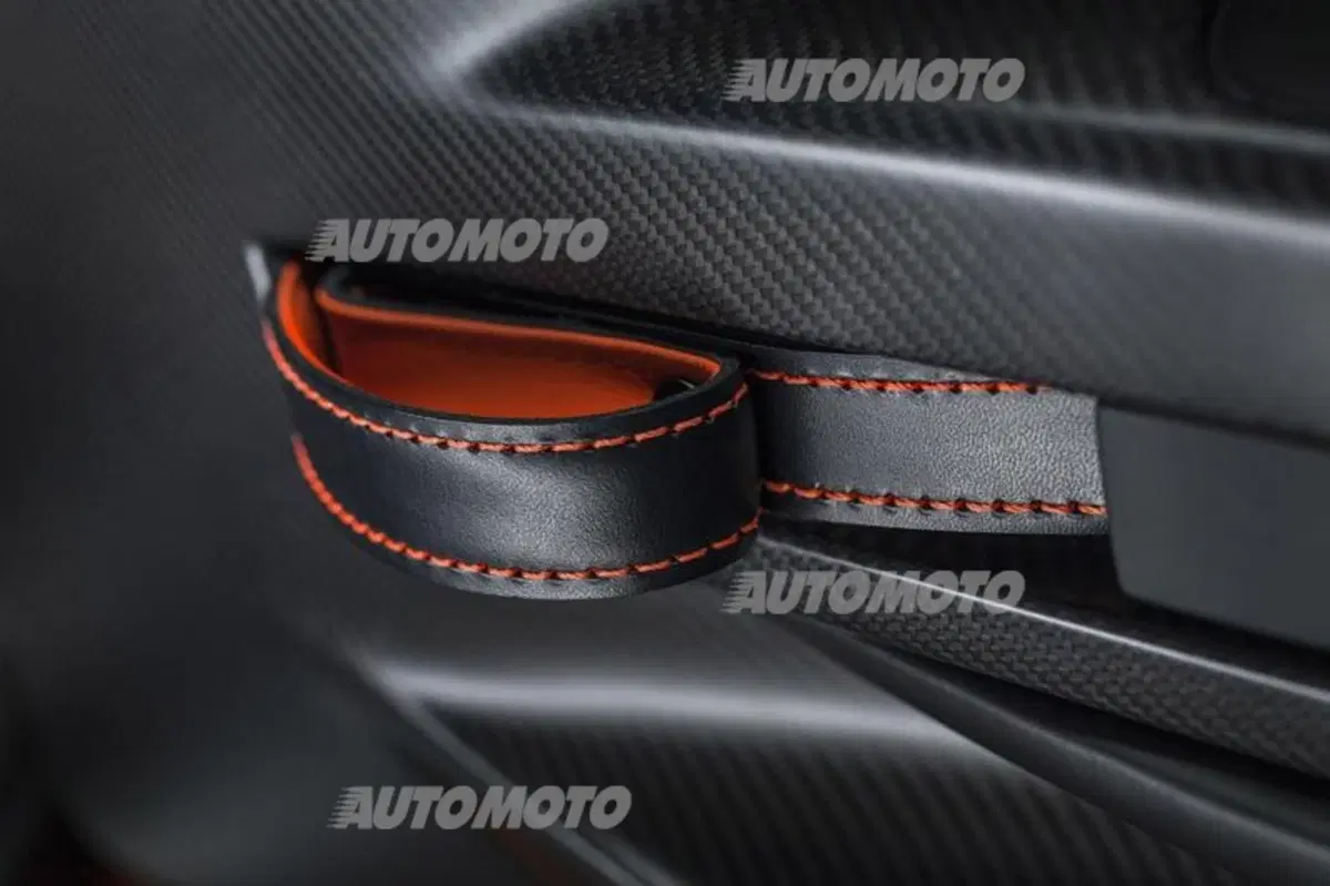 Aston Martin V12 Vantage GT3 special edition: 1.565 kg per 600 cv (17)