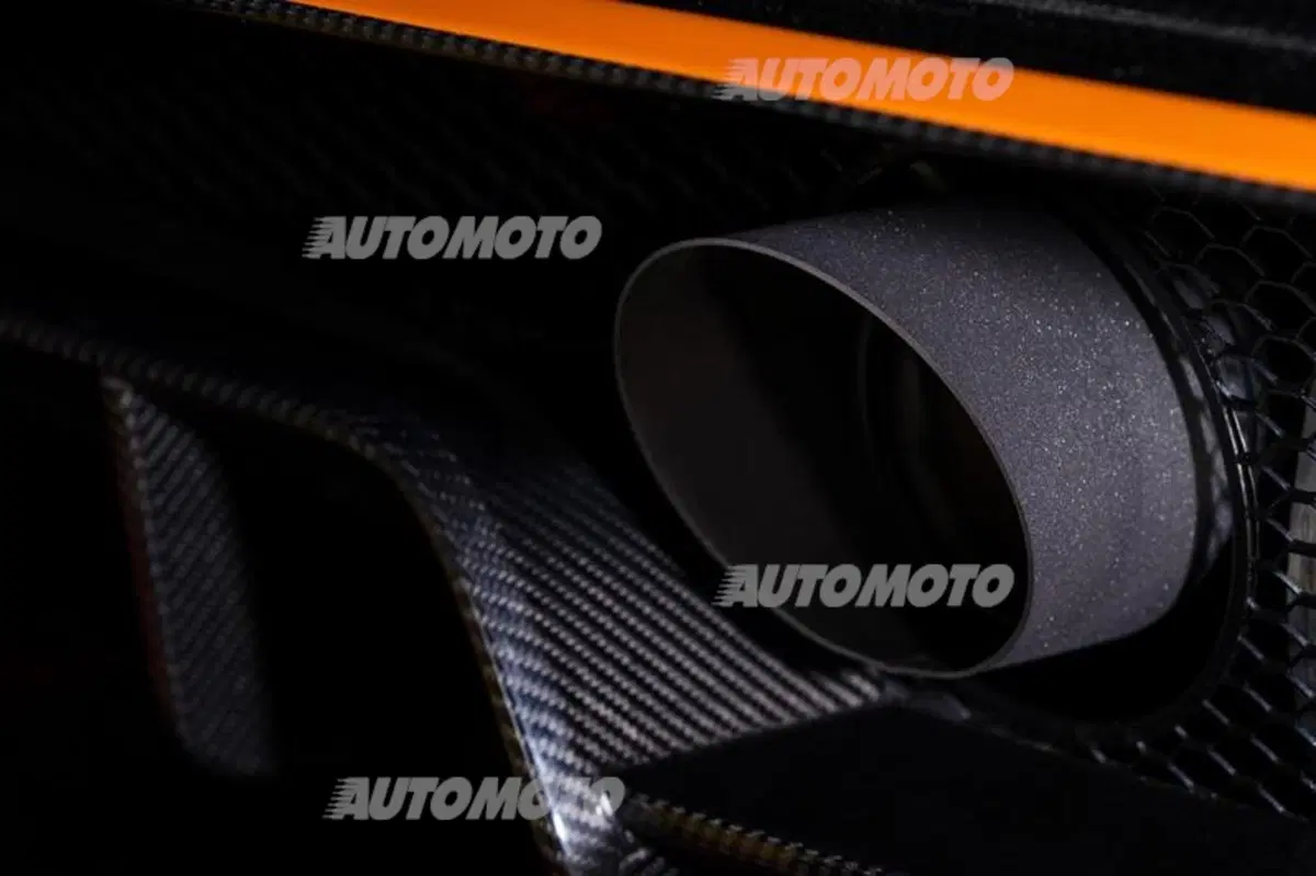 Aston Martin V12 Vantage GT3 special edition: 1.565 kg per 600 cv (21)