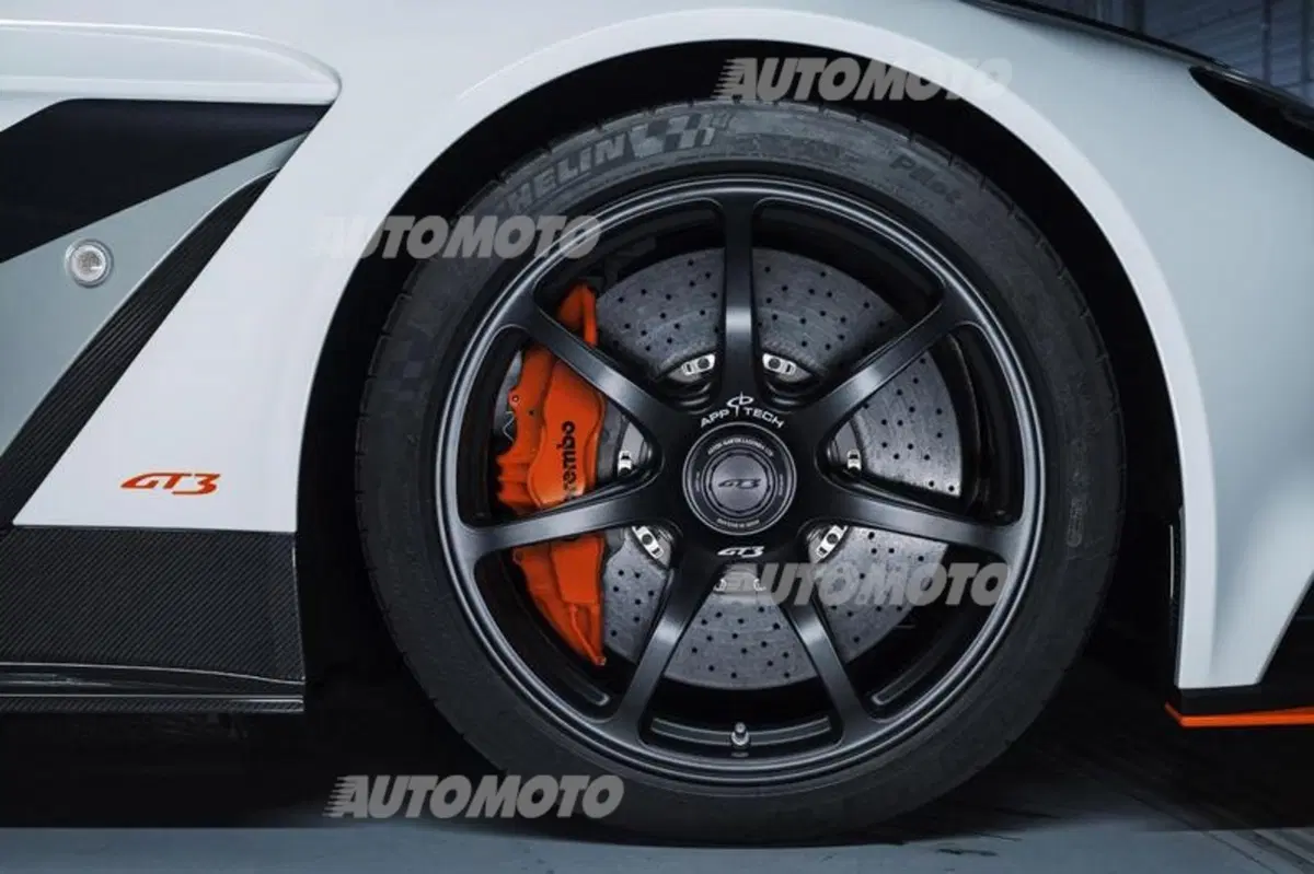 Aston Martin V12 Vantage GT3 special edition: 1.565 kg per 600 cv (23)