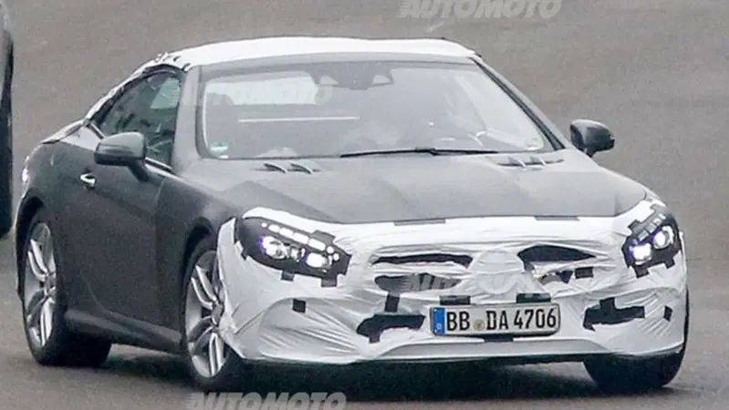 Mercedes SL: &egrave; tempo di restyling