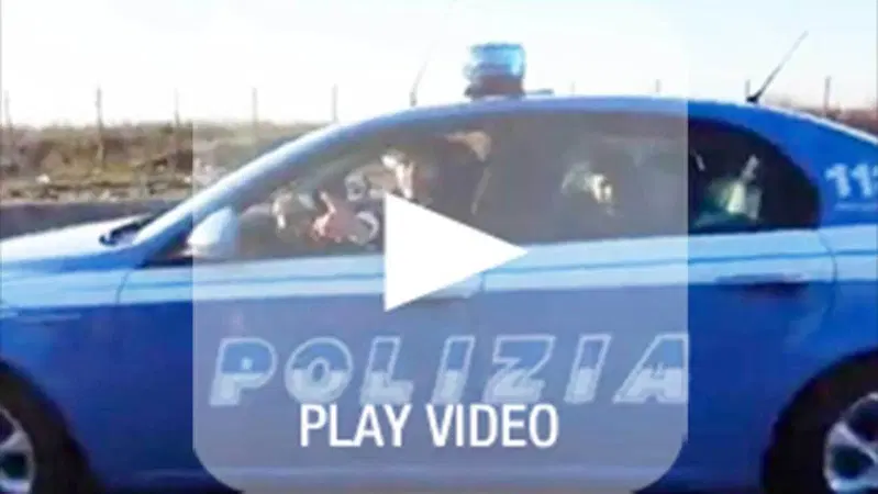 Rom sulla volante della Polizia. Scoppia la polemica, ma &egrave; l'auto di un film [video]