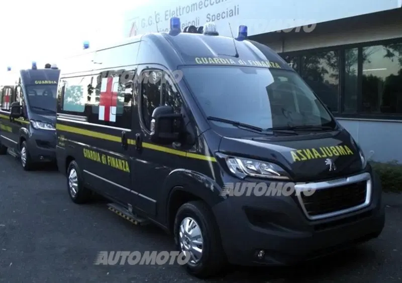 Expo Milano 2015: Peugeot &egrave; l'ambulanza ufficiale della Finanza