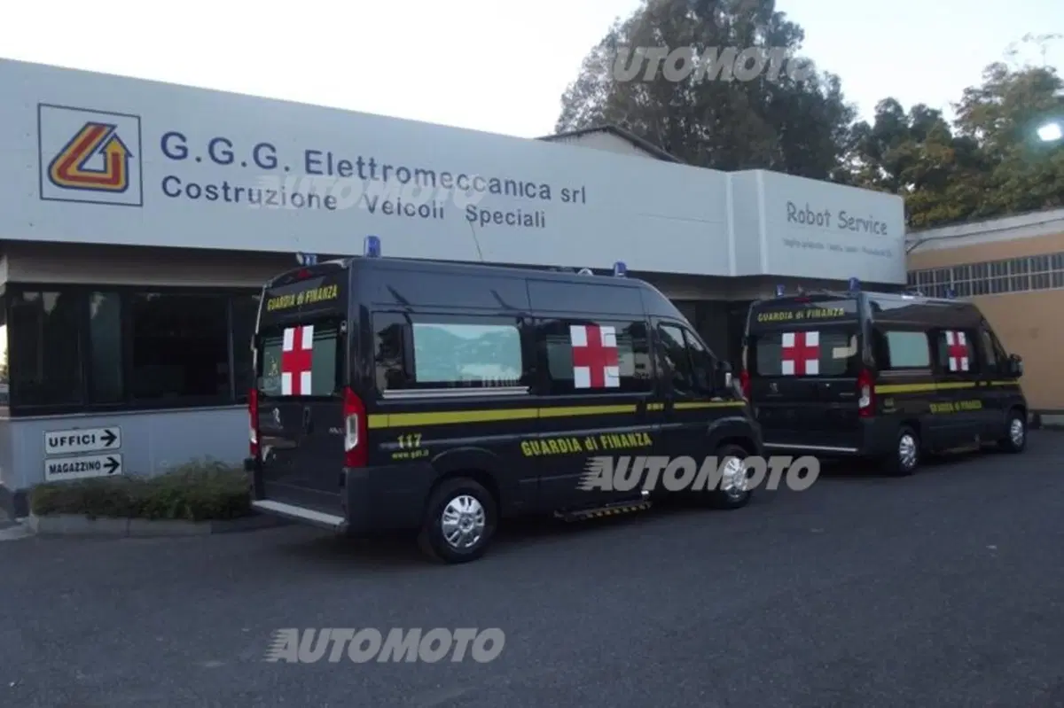 Expo Milano 2015: Peugeot è l'ambulanza ufficiale della Finanza (3)