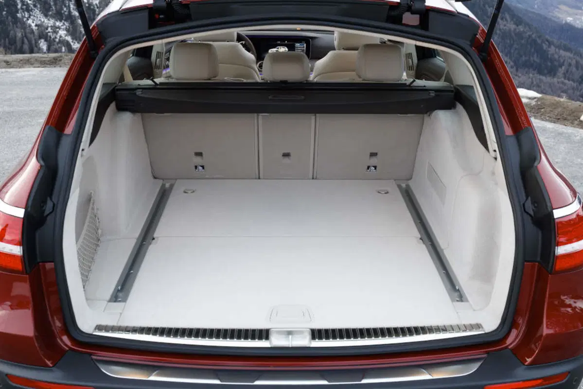 Mercedes Classe E All-Terrain, elegantemente tuttoterreno (13)