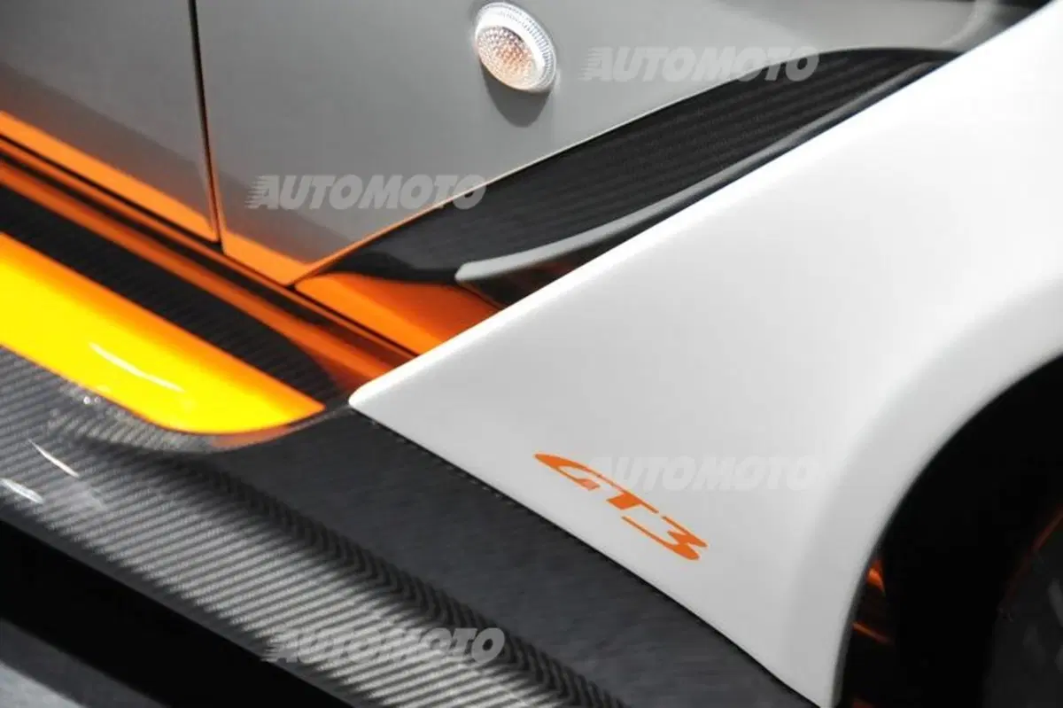 Aston Martin al Salone di Ginevra 2015 (7)