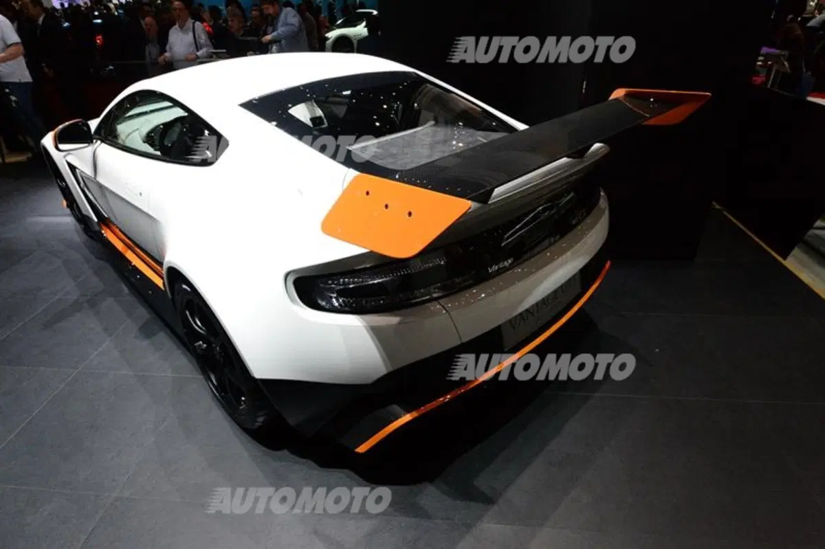Aston Martin al Salone di Ginevra 2015 (31)