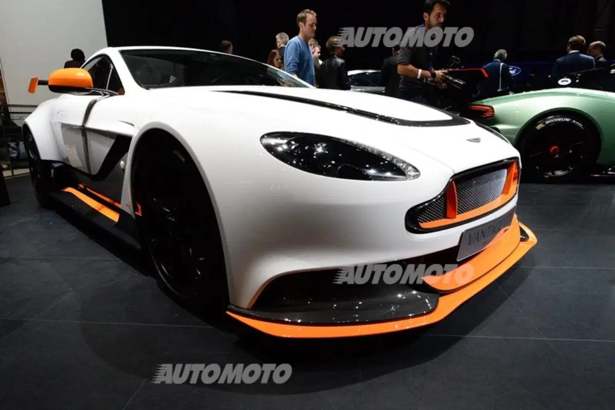 Aston Martin al Salone di Ginevra 2015 (32)