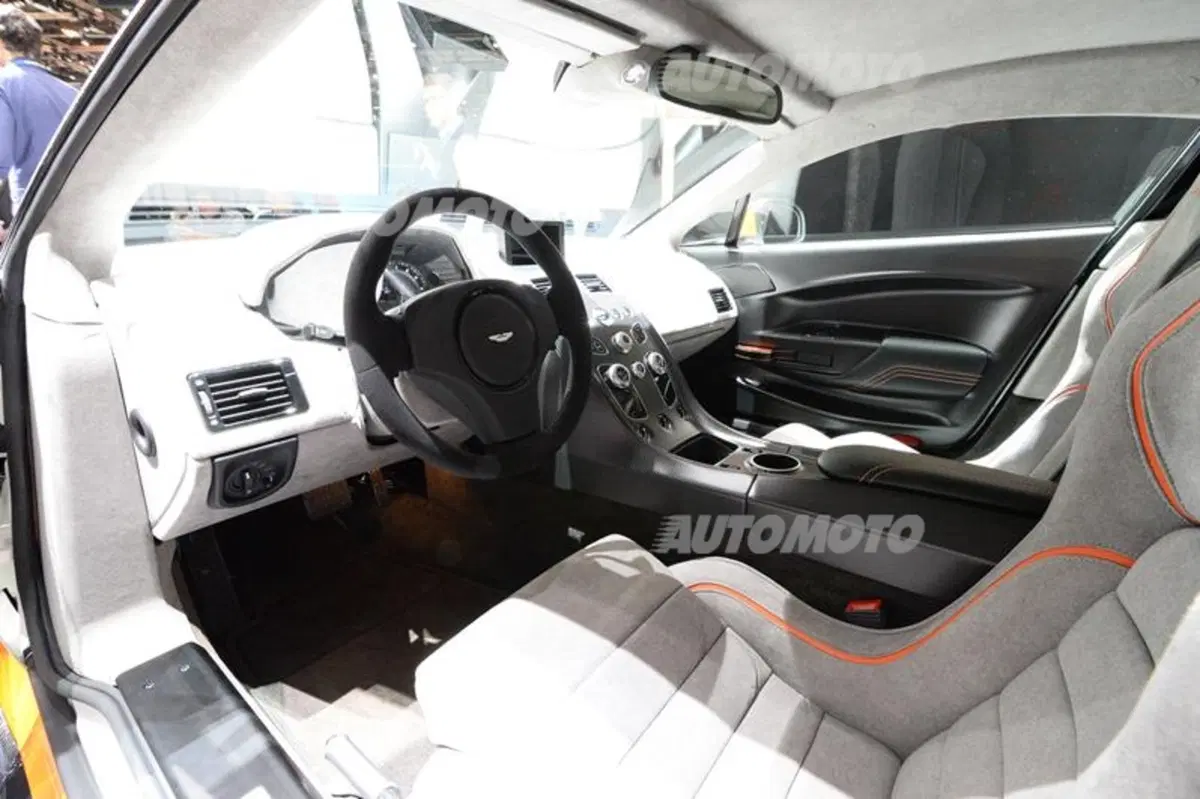 Aston Martin al Salone di Ginevra 2015 (36)