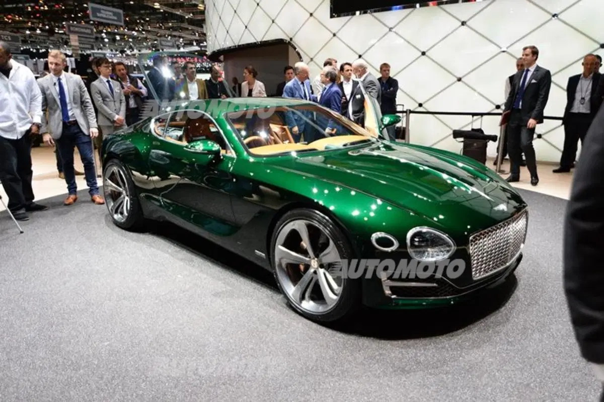 Bentley al Salone di Ginevra 2015 (7)