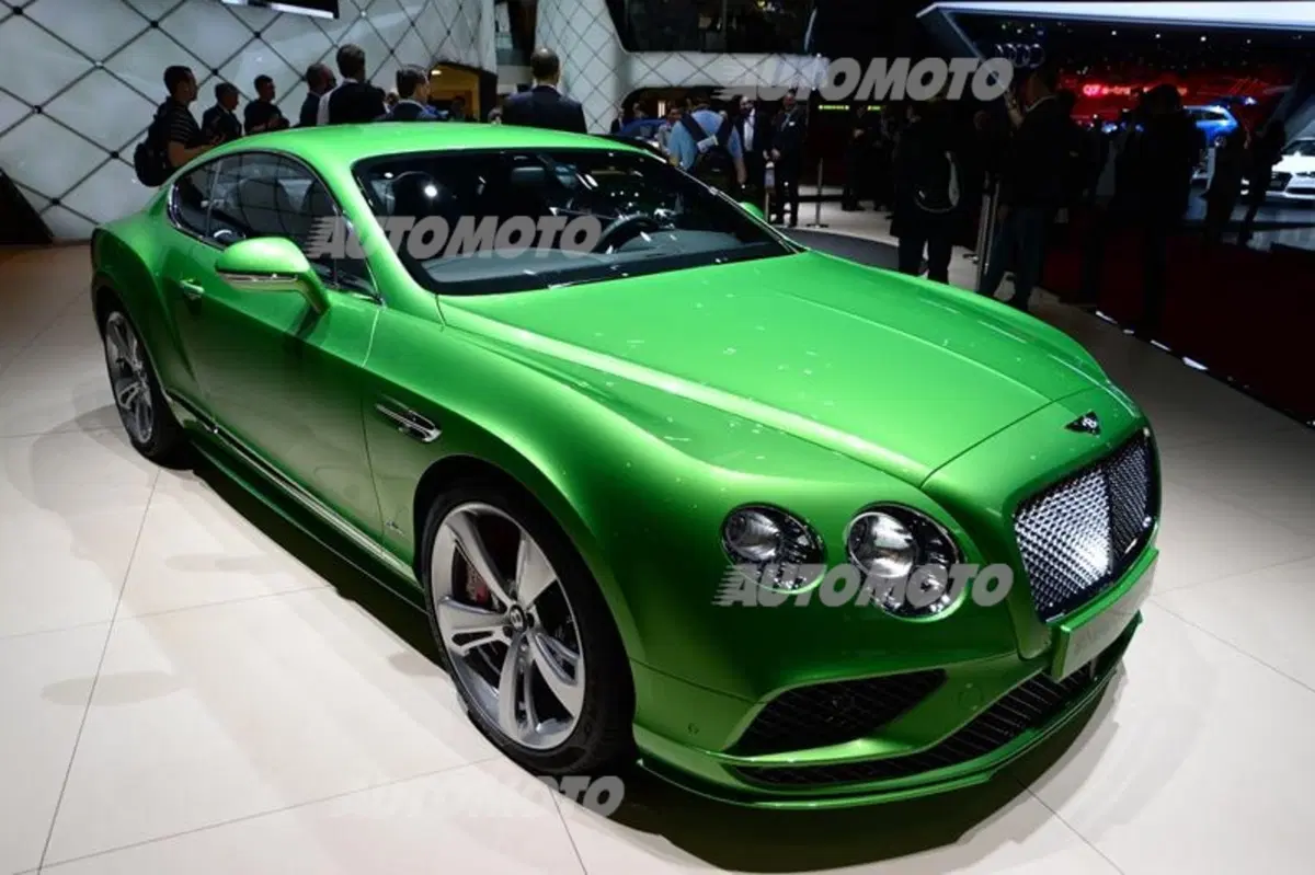 Bentley al Salone di Ginevra 2015 (11)