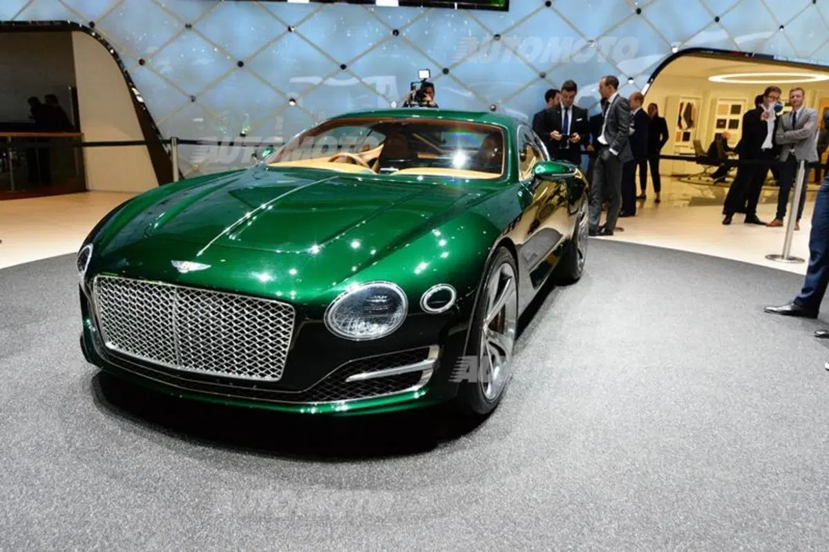 Bentley al Salone di Ginevra 2015 (16)