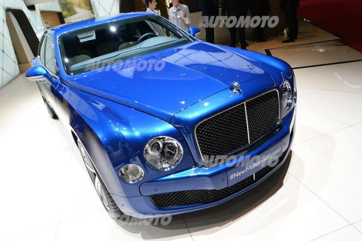 Bentley al Salone di Ginevra 2015 (19)