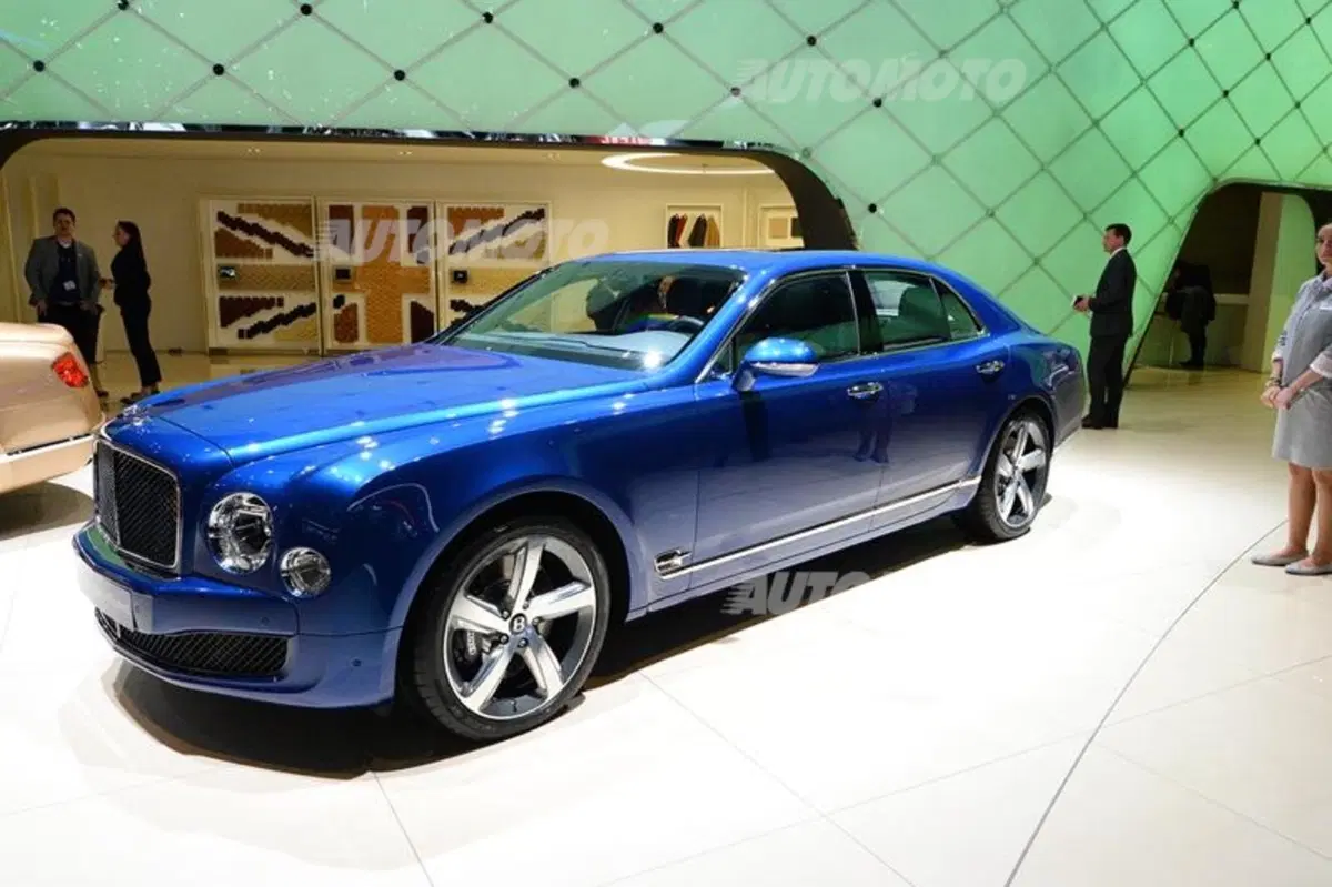 Bentley al Salone di Ginevra 2015 (20)