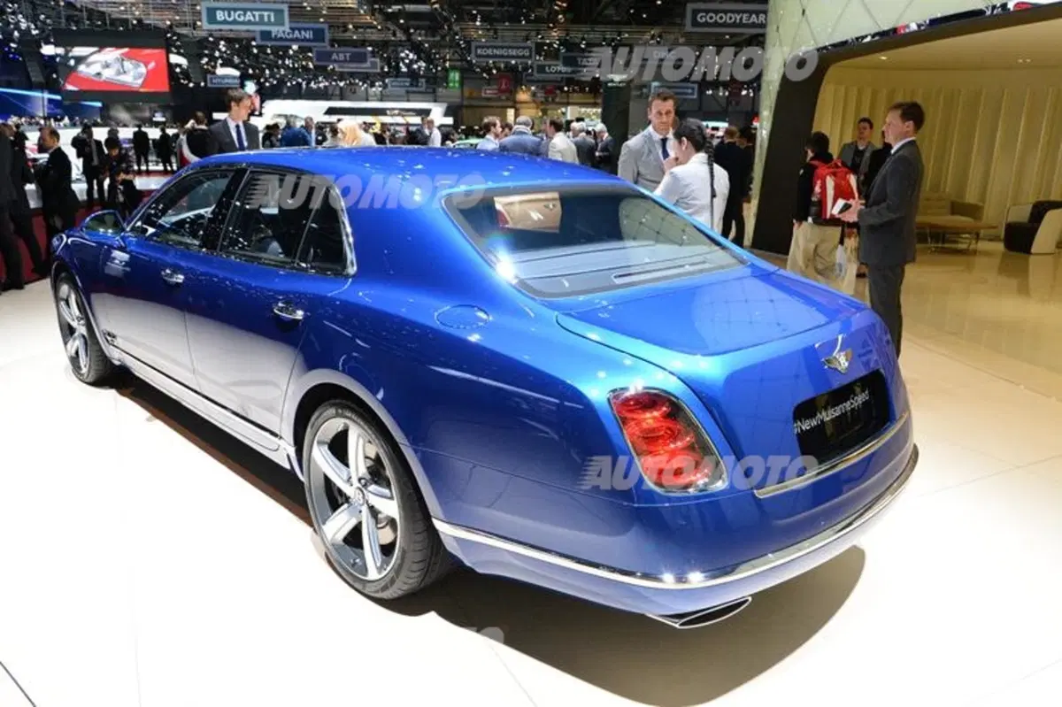 Bentley al Salone di Ginevra 2015 (21)
