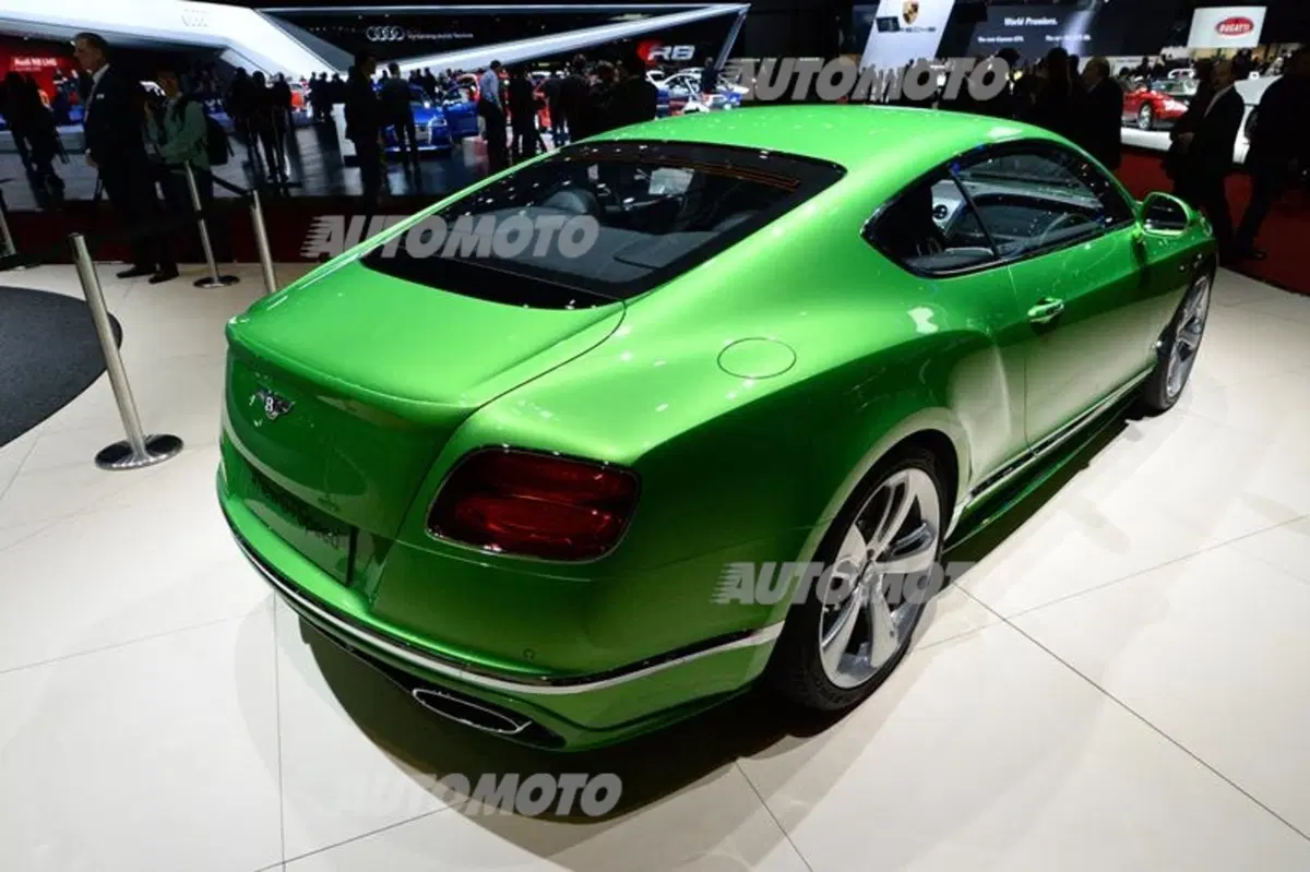 Bentley al Salone di Ginevra 2015 (22)
