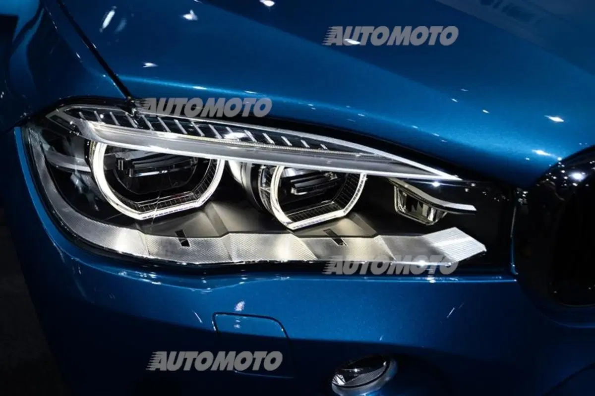 BMW al Salone di Ginevra 2015 (13)