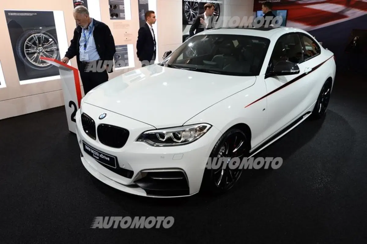 BMW al Salone di Ginevra 2015 (16)