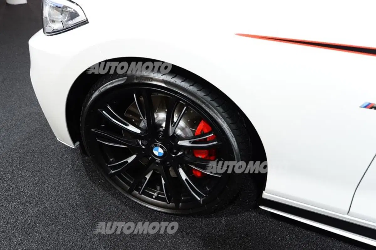 BMW al Salone di Ginevra 2015 (17)