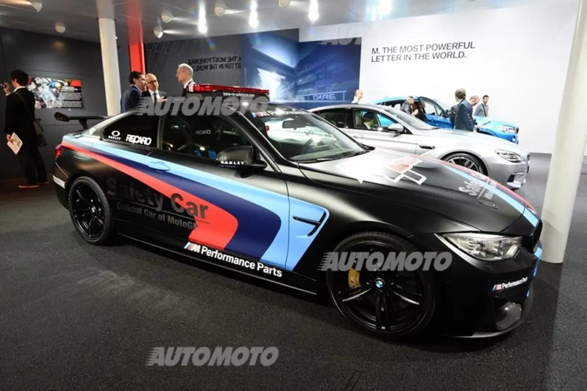 BMW al Salone di Ginevra 2015 (20)