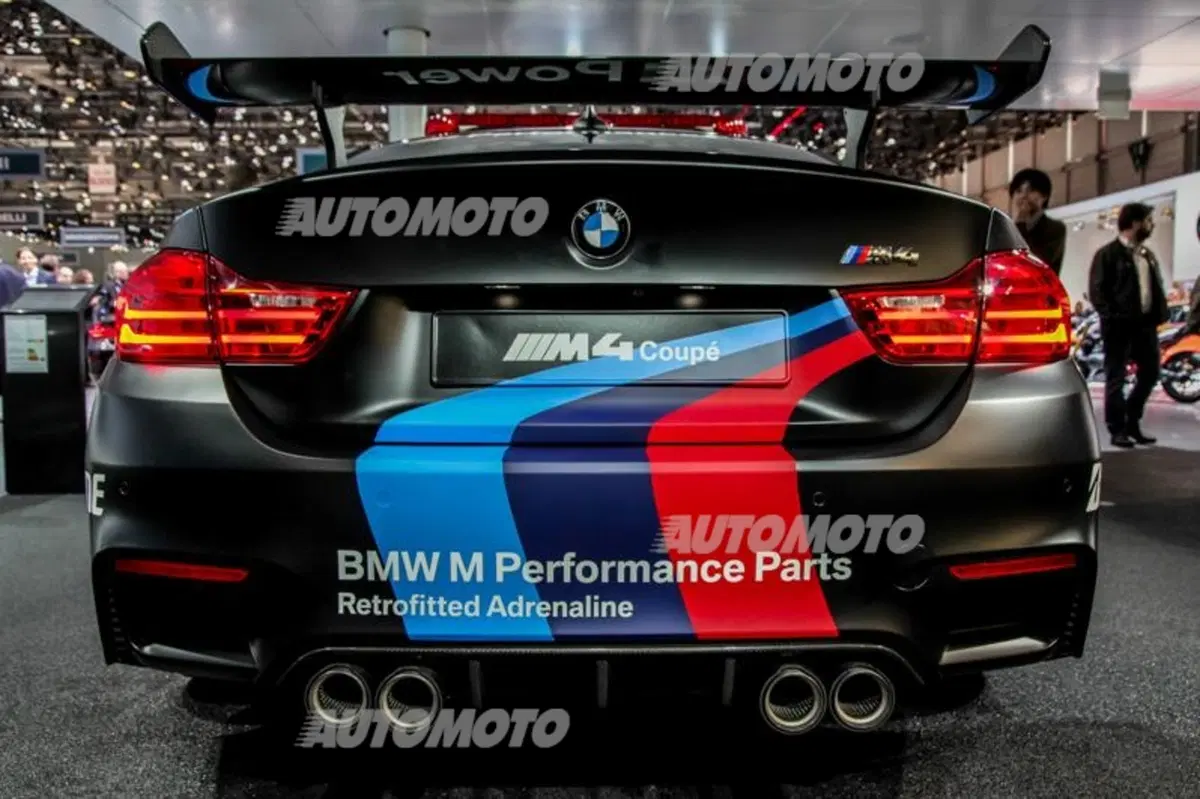 BMW al Salone di Ginevra 2015 (34)
