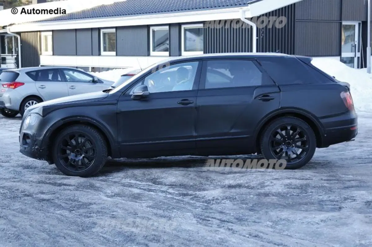 Bentley Bentayga: ecco gli spyshot del SUV inglese (4)