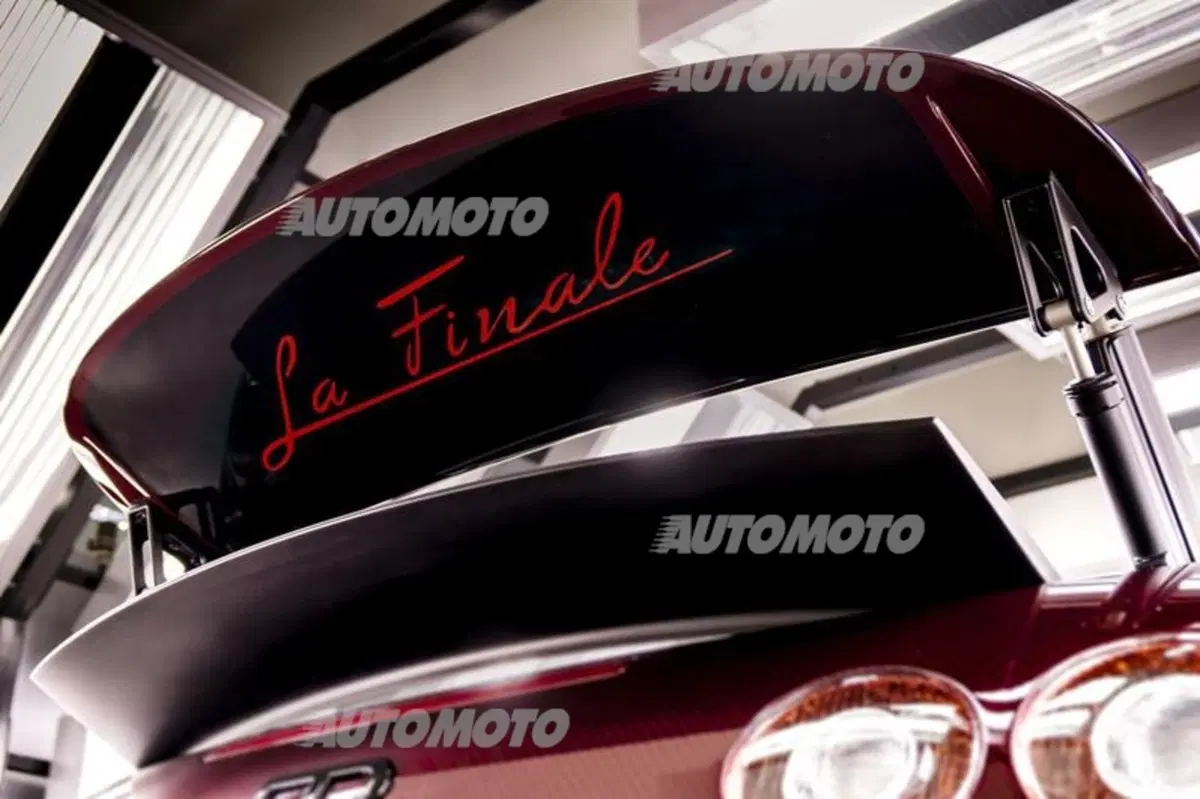 Bugatti Veyron "La Finale", a Ginevra insieme al primo esemplare (5)