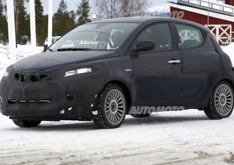 Lancia Ypsilon restyling: le prime immagini spia