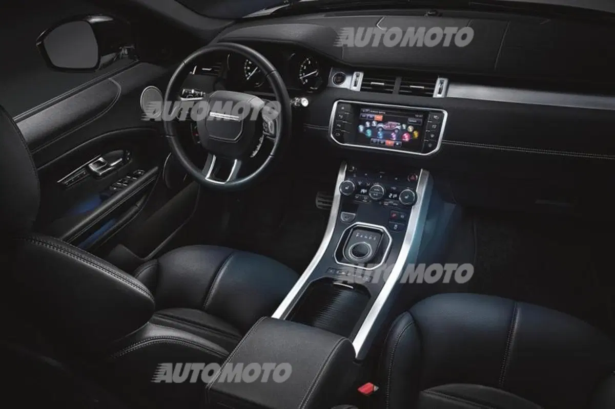 Range Rover Evoque restyling: muso più aggressivo e nuovi motori (3)