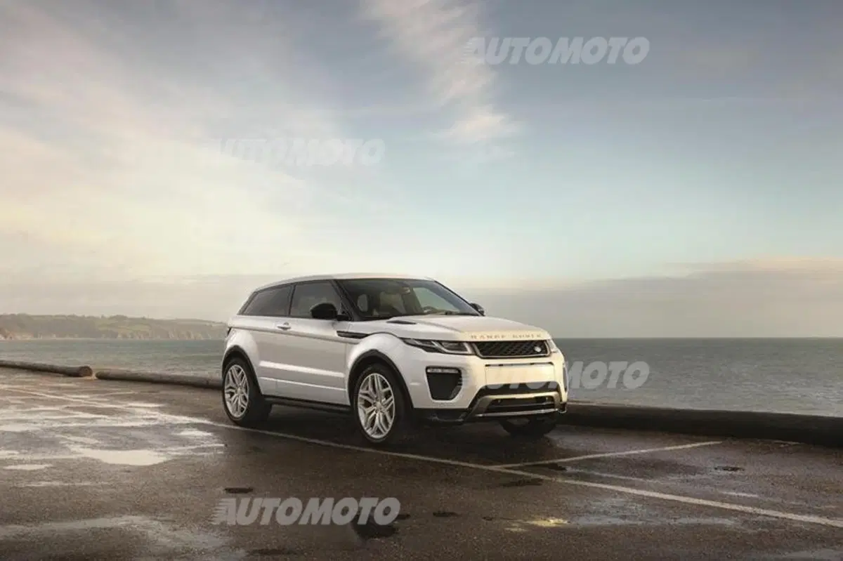 Range Rover Evoque restyling: muso più aggressivo e nuovi motori (5)