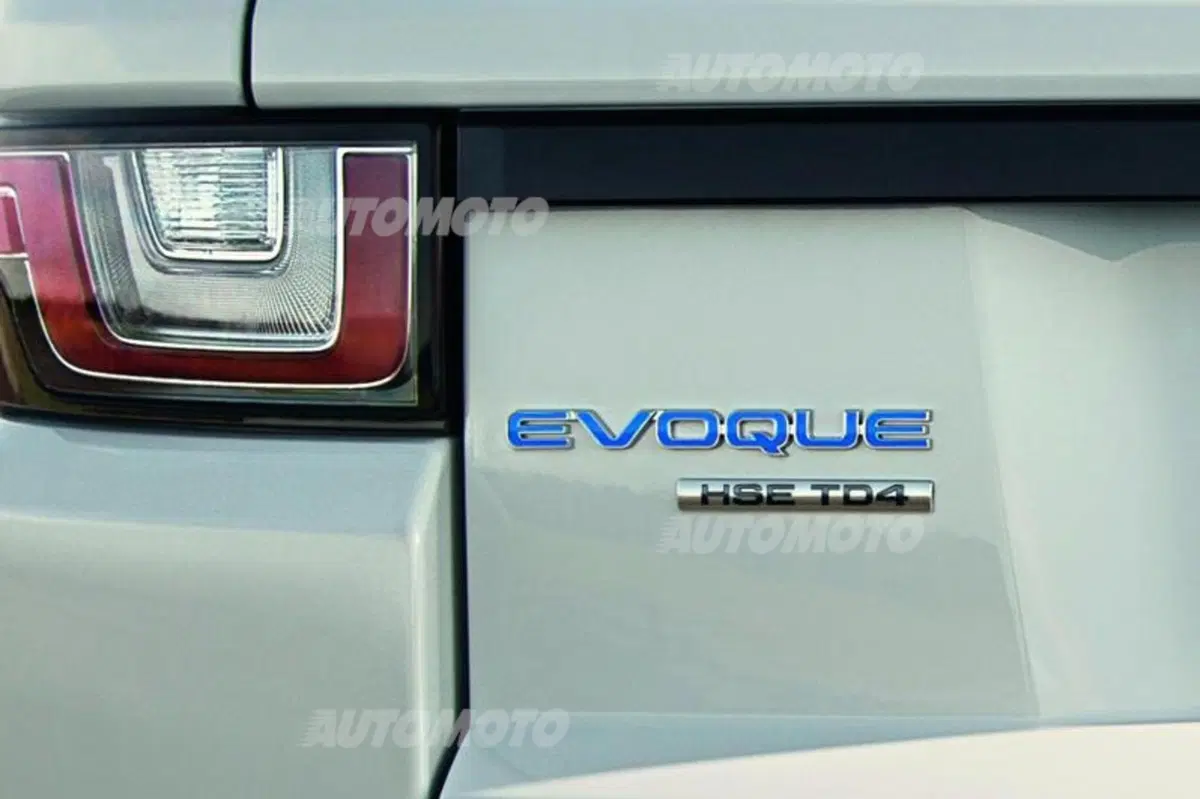 Range Rover Evoque restyling: muso più aggressivo e nuovi motori (8)