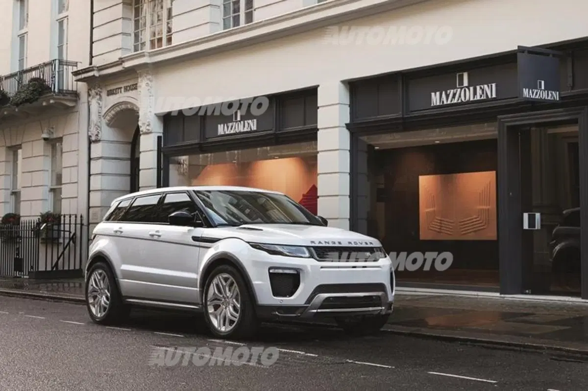 Range Rover Evoque restyling: muso più aggressivo e nuovi motori (16)