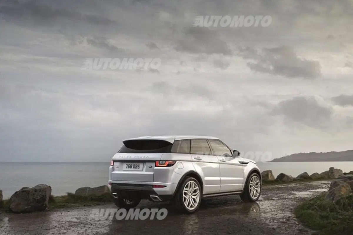 Range Rover Evoque restyling: muso più aggressivo e nuovi motori (21)