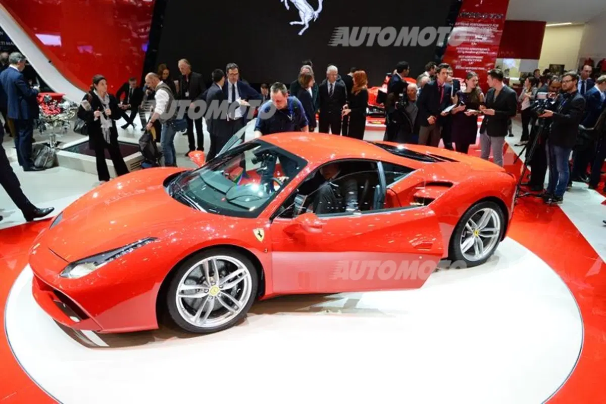 Ferrari al Salone di Ginevra 2015 (4)