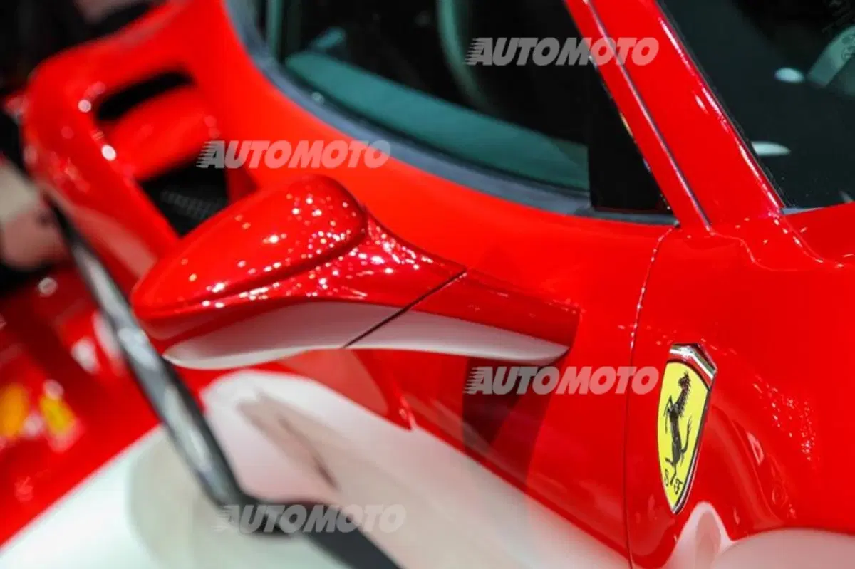 Ferrari al Salone di Ginevra 2015 (24)