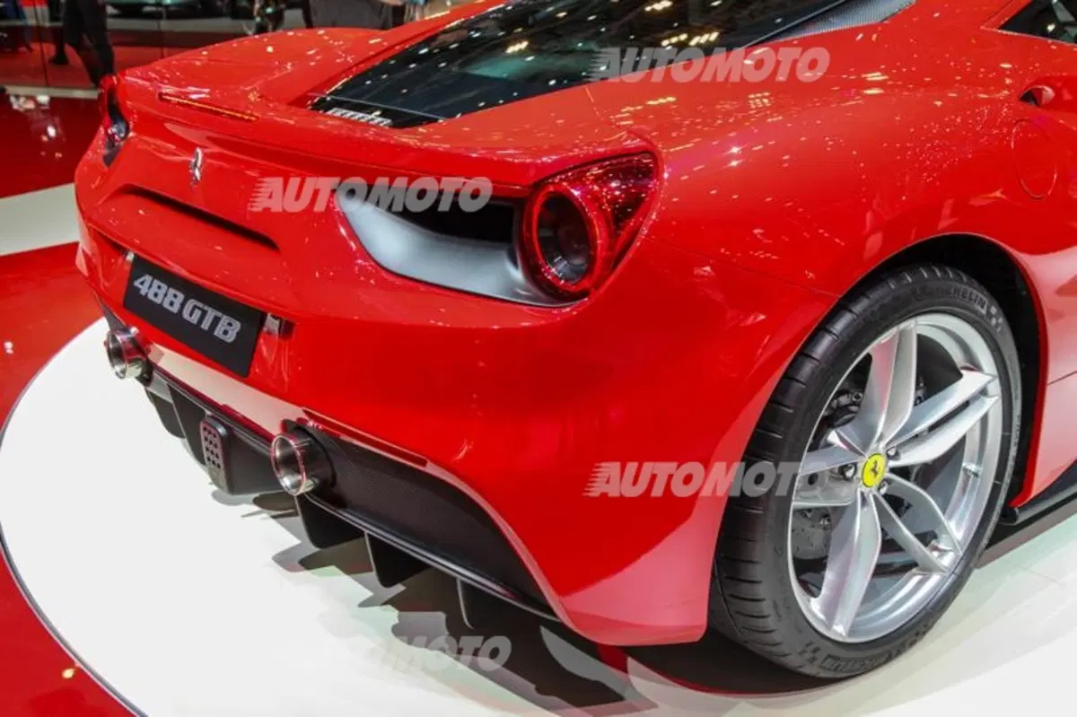 Ferrari al Salone di Ginevra 2015 (33)