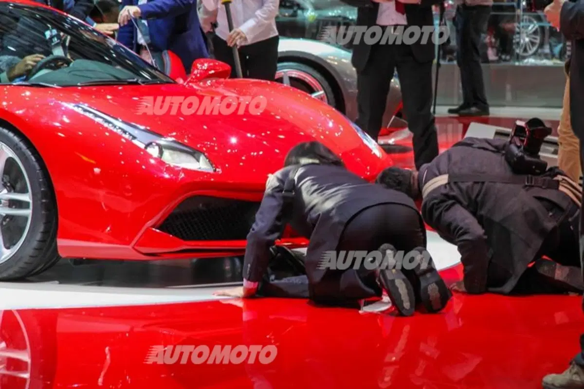 Ferrari al Salone di Ginevra 2015 (37)
