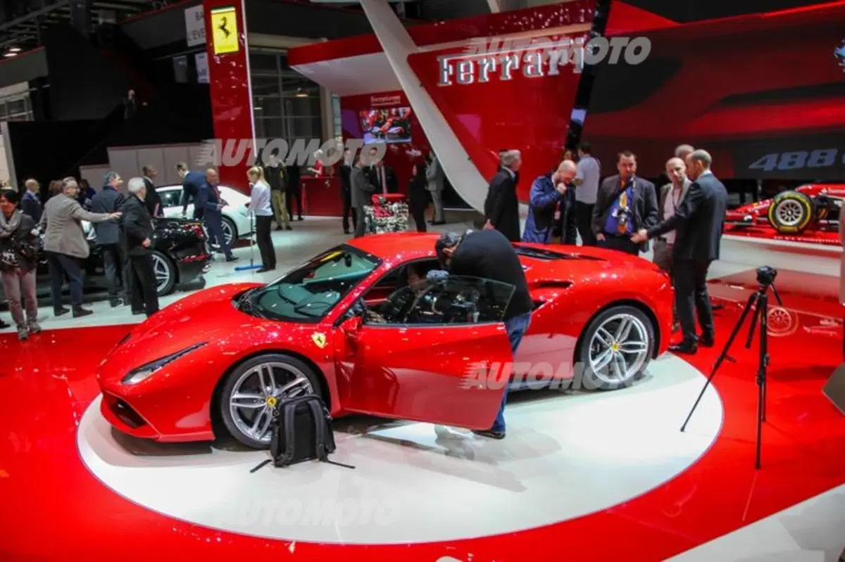Ferrari al Salone di Ginevra 2015 (40)
