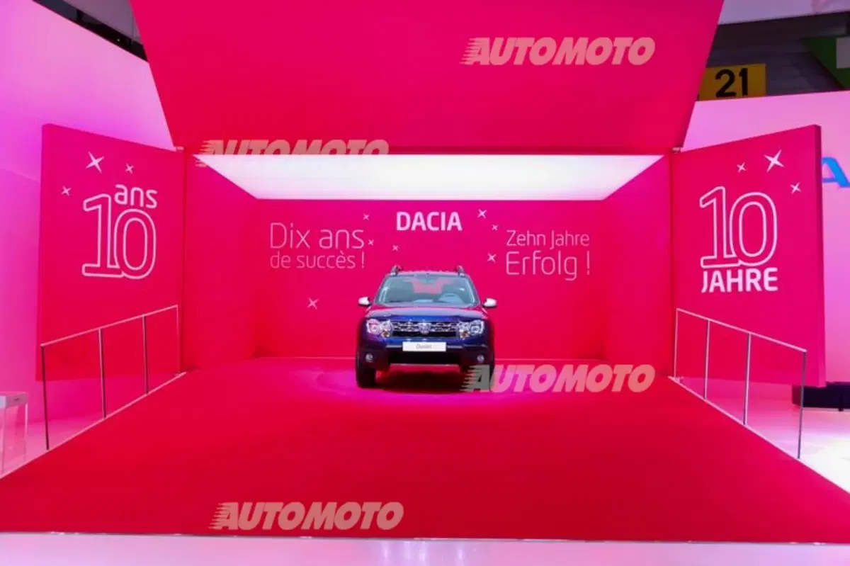 Dacia al Salone di Ginevra 2015 (2)