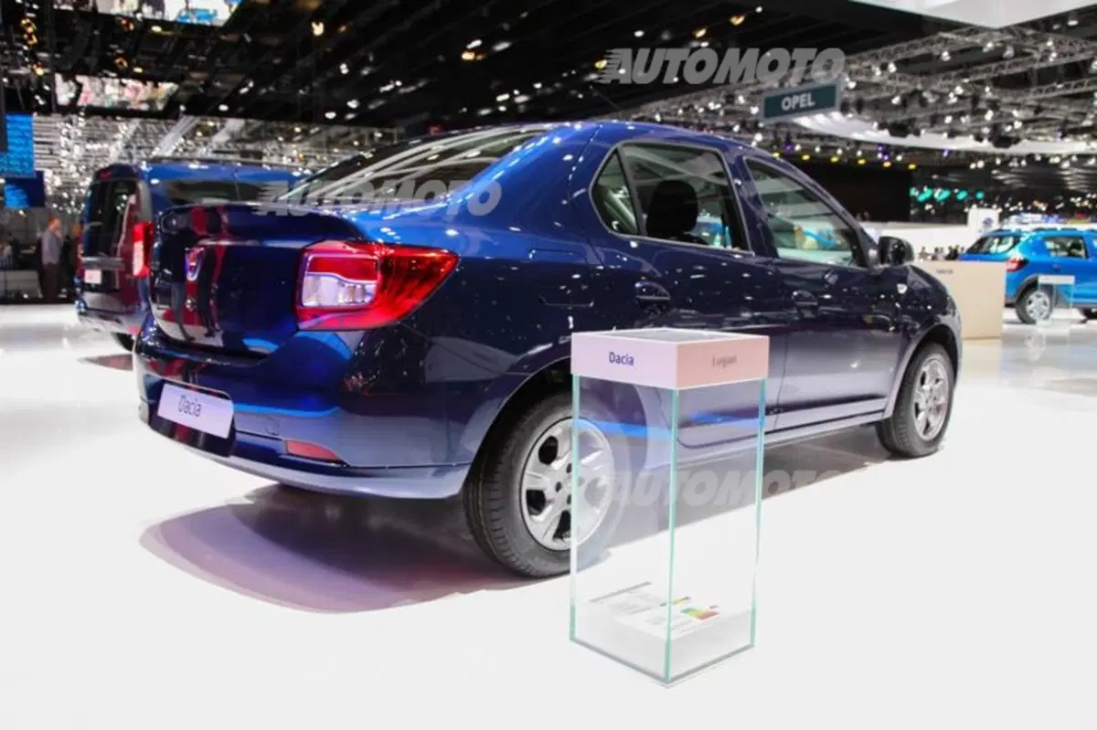 Dacia al Salone di Ginevra 2015 (6)