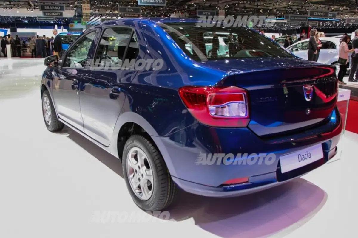 Dacia al Salone di Ginevra 2015 (8)