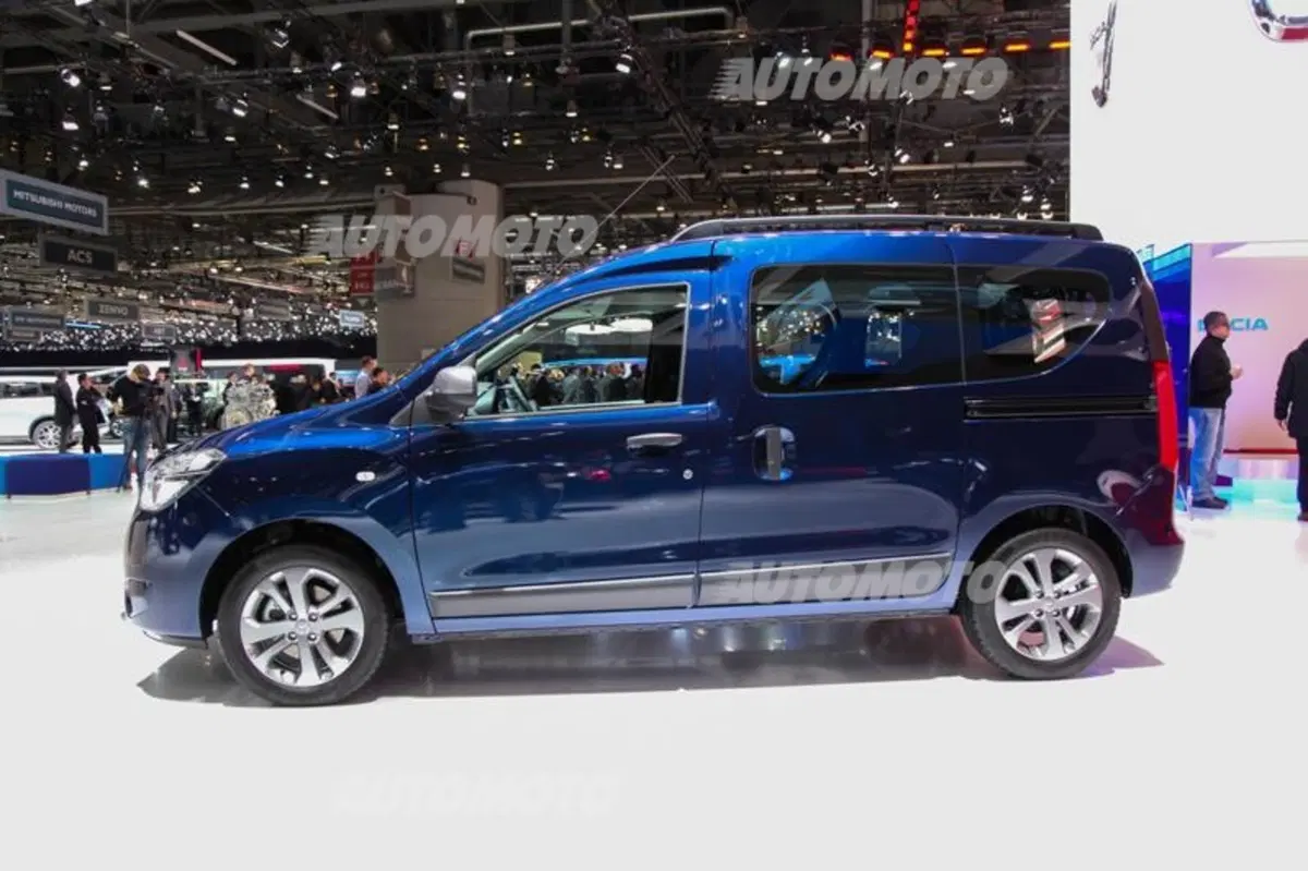 Dacia al Salone di Ginevra 2015 (12)