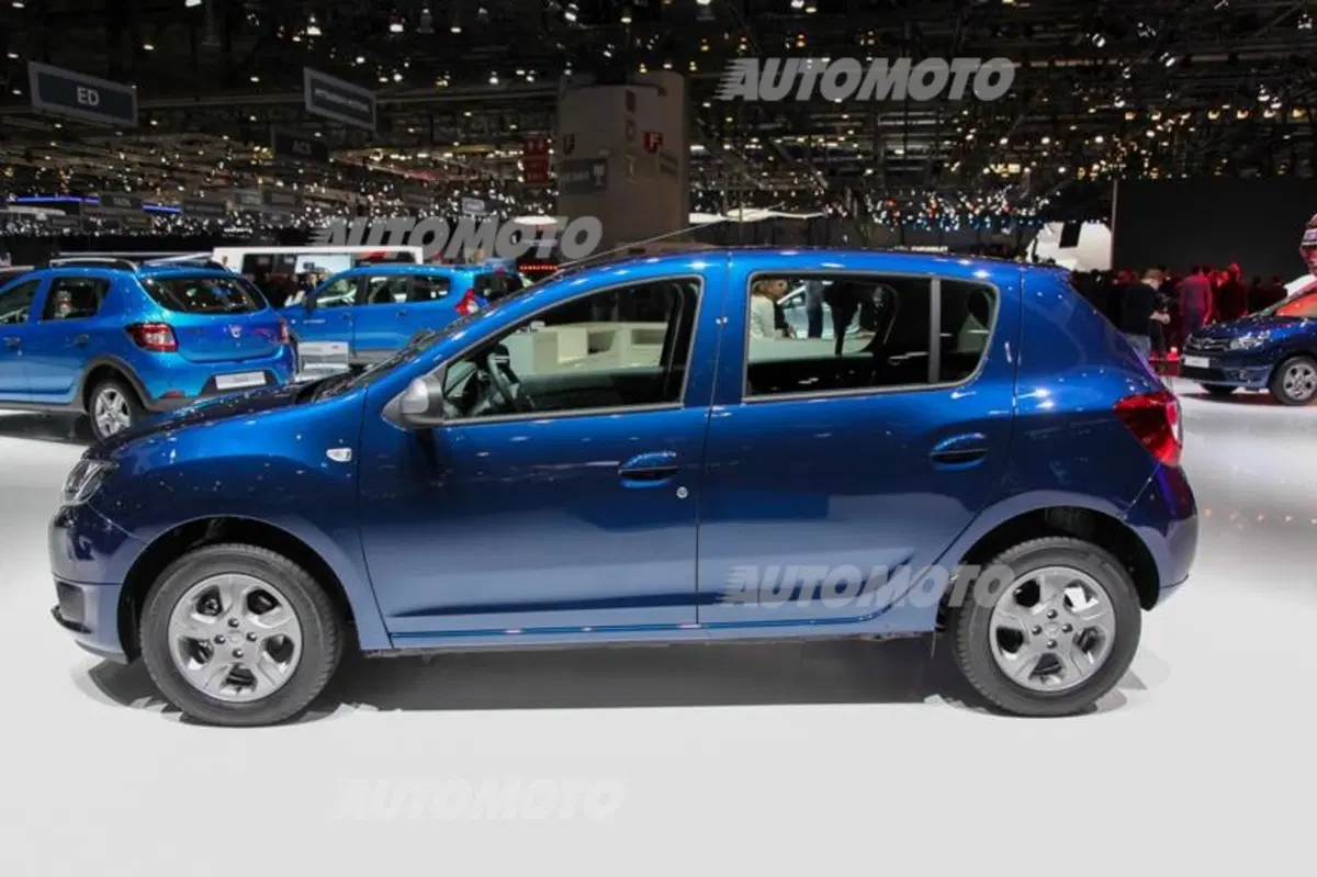 Dacia al Salone di Ginevra 2015 (14)