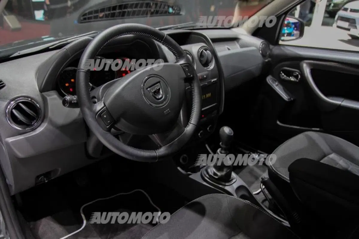 Dacia al Salone di Ginevra 2015 (23)
