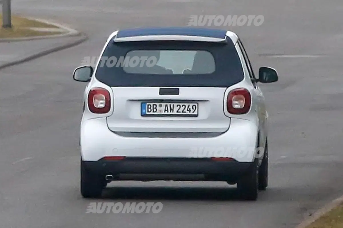 smart, in arrivo la ForTwo in versione cabrio