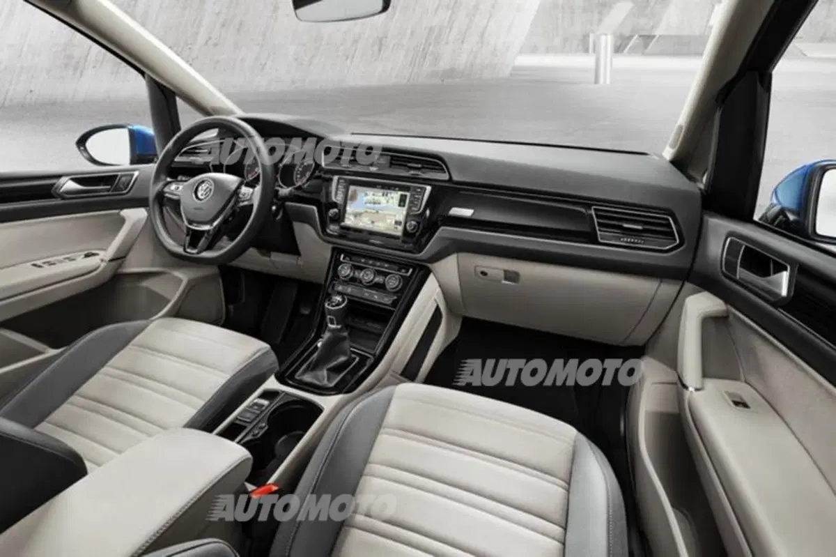 Nuova Volkswagen Touran: la sette posti cresce di 13 cm (8)