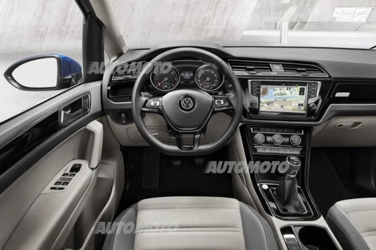 Nuova Volkswagen Touran: la sette posti cresce di 13 cm (9)